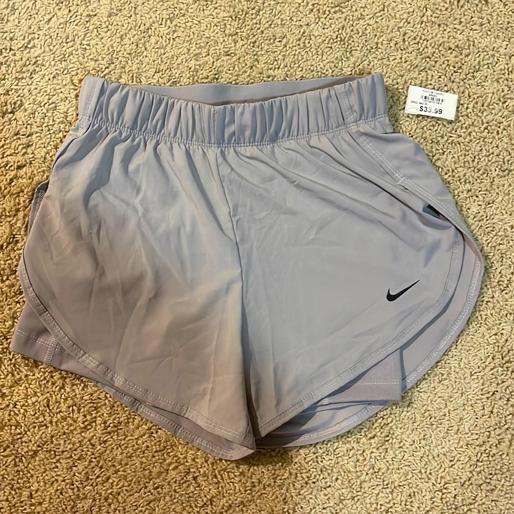 Gray Nike shorts / size XS